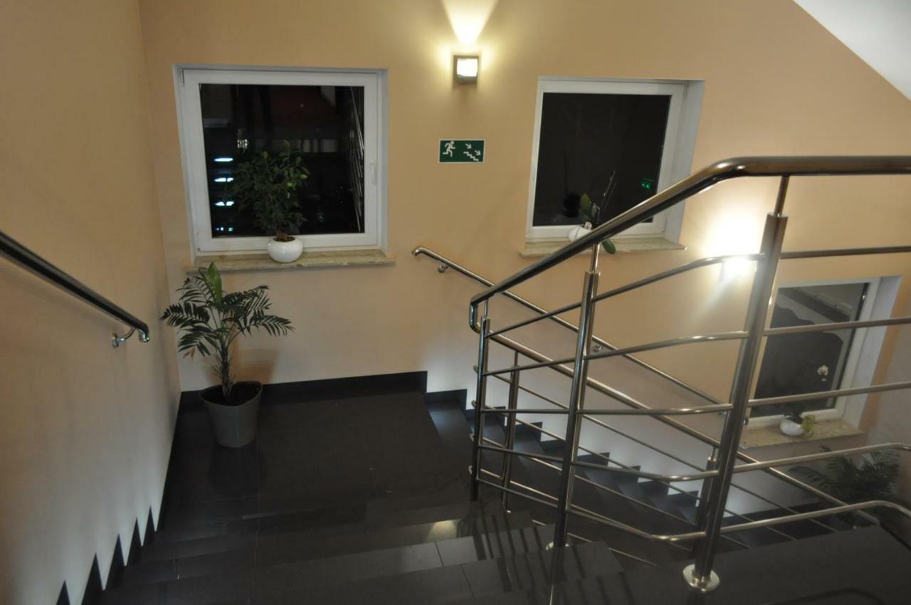 Hotel Pauza Radzyn Podlaski Exteriör bild
